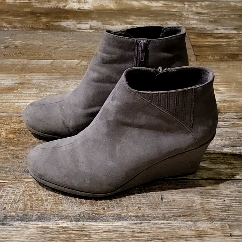 Wedge heels